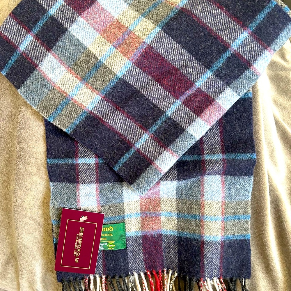 Gorgeous Lambswool Scarf, Made in Ireland NWT